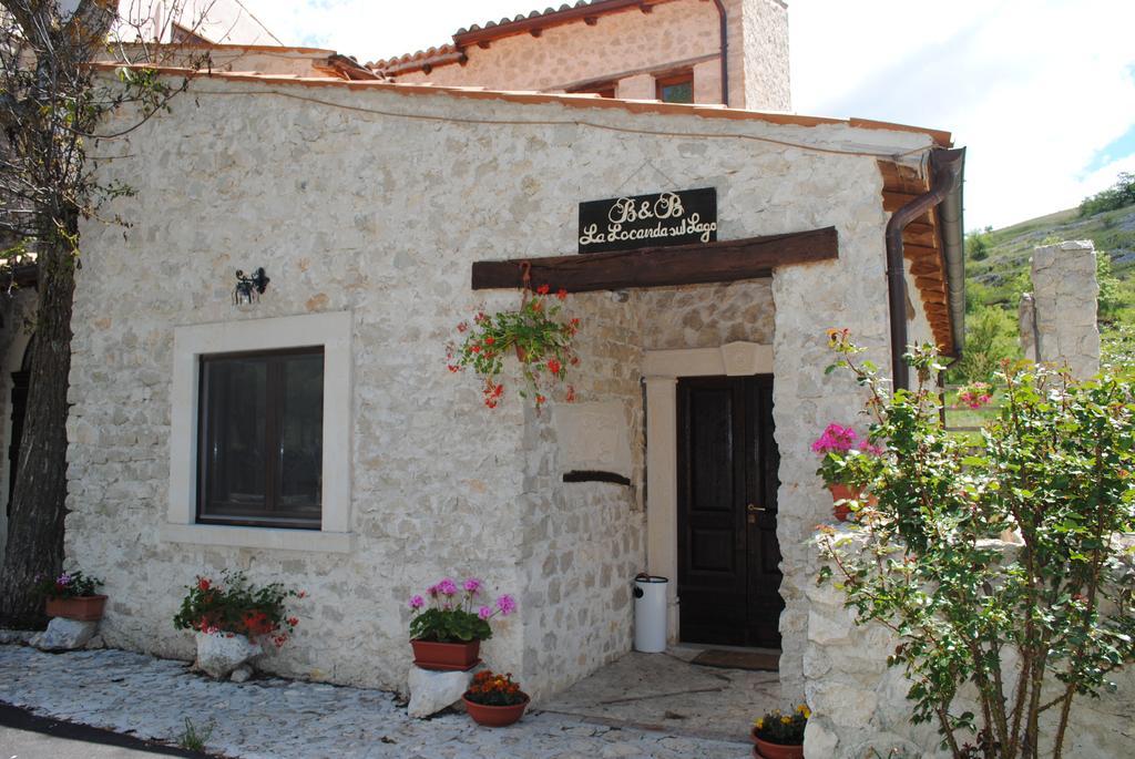 Locanda Sul Lago Santo Stefano Di Sessanio Extérieur photo